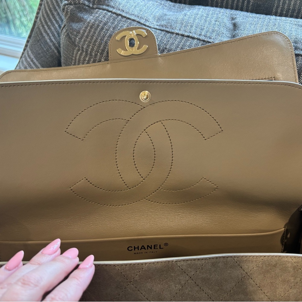 CHANEL maxi flap suede 2026 NEW - Picture 16 of 16